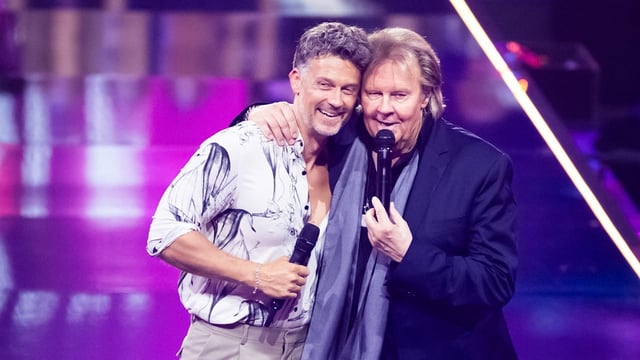 Deutschlands Schlager-Elite feiert Howard Carpendale in einer emotionalen ZDF-Show.