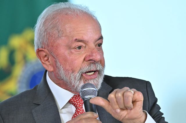Lula embarca para Nova York neste domingo (21) com ao menos cinco ministros após as desistências de Padilha e Haddad.