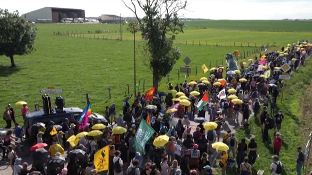 "Manif du futur" : à Bure, 2 000 personnes rassemblées contre un projet nucléaire
