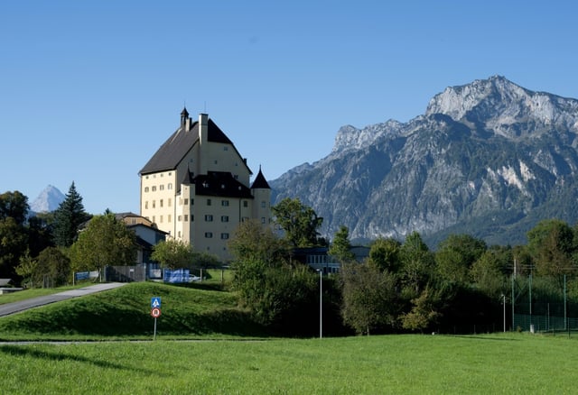Le château de Goldenstein, à Elsbethen, près de Salzbourg en Autriche, le 16 septembre 2025