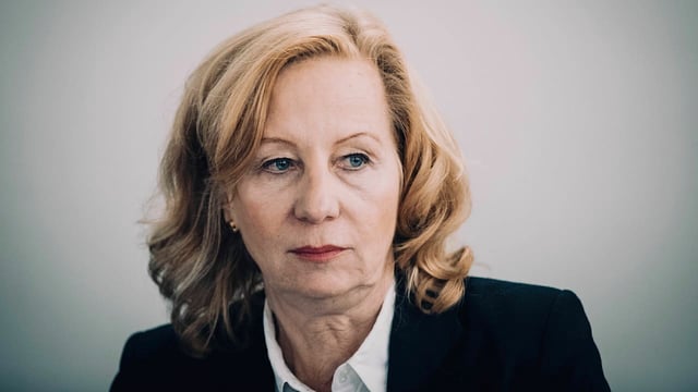 Schlesinger kämpft gegen Schadenersatz, Richterin in Millionenstreit war jahrelang ihre Nachbarin.