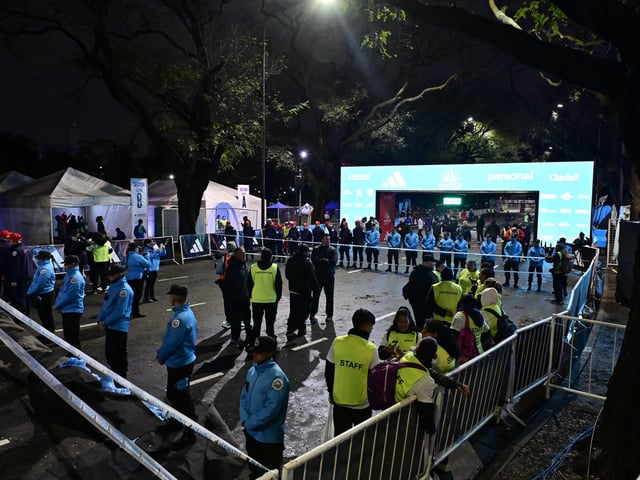 Buenos Aires. Se corre desde las 7 por calles de la ciudad Maratón Aires 42K que larga y finaliza en Figueroa Alcorta Dorrego. Foto: Matías Martin Campaya - FTP CLARIN _MMC4718.jpg Z Invitado