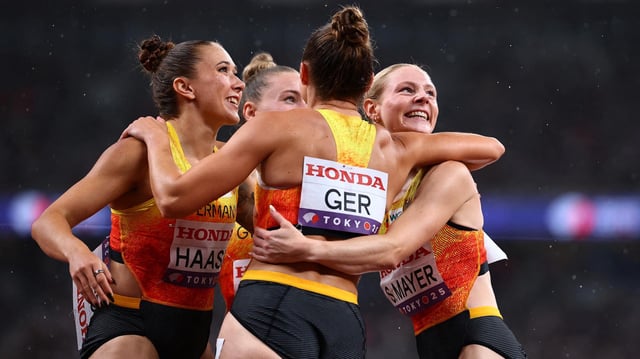 Deutschlands Gina Lückenkemper, Sina Mayer, Sophia Junk und Rebekka Haase