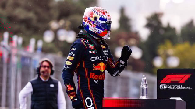 Max Verstappen ballt die Faust