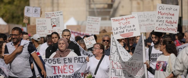 Environ 1000 personnes ont participé à la marche blanche en l’honneur d’Inès Mecellem.