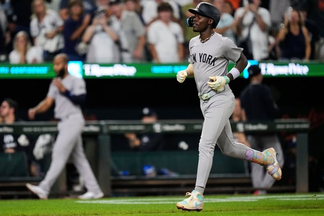New York Yankees' Jazz Chisholm Jr. rounds the bases after hitting a two-run home run during the seventh inning of a baseball game against the Baltimore Orioles, Friday, Sept. 19, 2025, in Baltimore. (AP Photo/Stephanie Scarbrough)