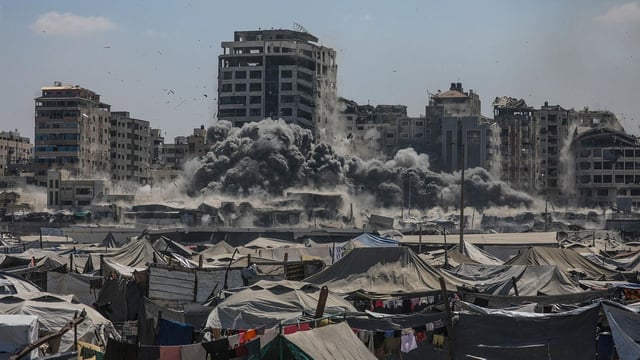 Desde el martes, el Ejército israelí bombardea intensamente la ciudad causando entre 50 y 100 muertos diarios.