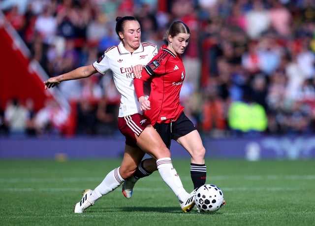 Soccer Football - Women's Super League - Manchester United v Arsenal - Leigh Sports Village, Leigh, Britain - September 21, 2025 Arsenal's Caitlin Foord in action with Manchester United's Jessica Park Action Images via Reuters/Craig Brough
