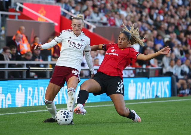 Soccer Football - Women's Super League - Manchester United v Arsenal - Leigh Sports Village, Leigh, Britain - September 21, 2025 Manchester United's Gabrielle George in action with Arsenal's Chloe Kelly Action Images via Reuters/Craig Brough