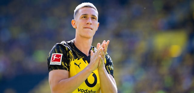 Nico Schlotterbeck darf in der Dortmunder Dreierkette ran