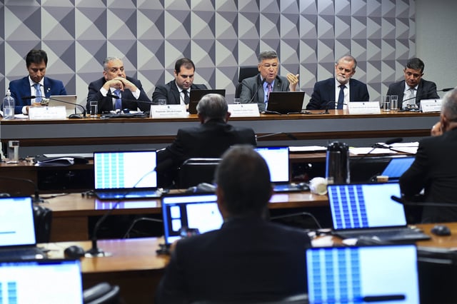 CPMI do Congresso apura fraudes dos descontos irregulares do INSS
