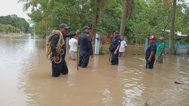 Las lluvias intensas desde el pasado viernes provocaron derrumbes, desbordes y la caída de puentes afectando especialmente a la Costa-Soconusco
