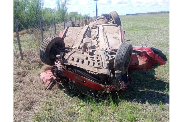 El vuelco fatal ocurrió en la ruta provincial 11. (Policía de Córdoba)