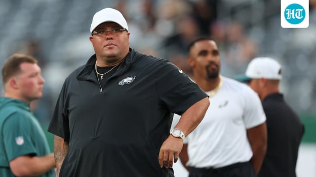 Eagles security chief Dom DiSandro fined $75K for texting on the sideline