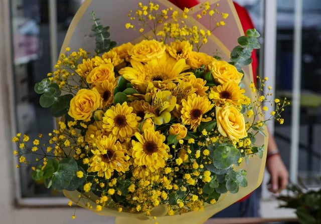 La tendencia de regalar flores amarillas el 21 de septiembre se originó o se inspira en la serie Floricienta l Foto: Javier Gallegos