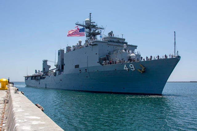 Amphibious landing ship USS Harpers Ferry (LSD 49) arrives in Los Angeles for Los Angeles Fleet Week, May 19, 2025. Los Angeles Fleet Week, now in its eighth iteration, is a sea service celebration that allows citizens of Greater Los Angeles to witness today’s maritime capabilities firsthand. Nearly 1,000 Sailors, Marines, and Coast Guardsmen will showcase their capabilities and equipment, participate in various community service events, and enjoy the hospitality of Los Angeles during the event. (U.S. Navy photo by Mass Communication Specialist Seaman Shepard Fosdyke-Jackson)
