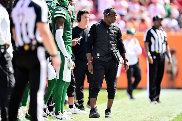 TAMPA, FLORIDA - SEPTEMBER 21: New York Jets head coach Aaron Glenn looks on during a game against the Tampa Bay Buccaneers at Raymond James Stadium on September 21, 2025 in Tampa, Florida.