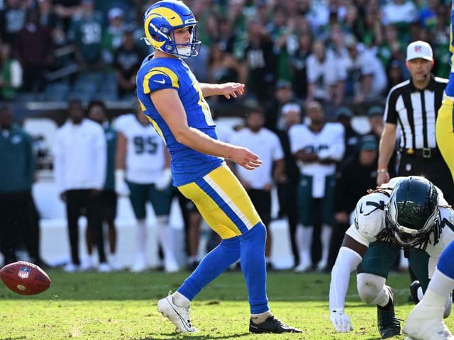 Un field goal bloqueado de último segundo le dio la victoria a Eagles. (Reuters)