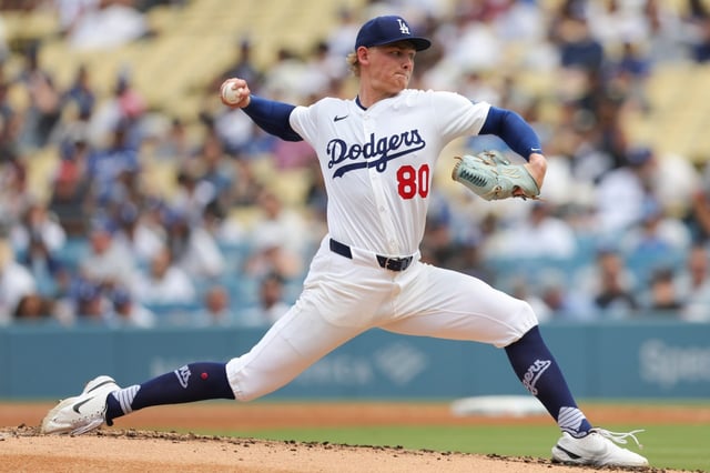 Dodgers pitcher Emmet Sheehan throws to a San Francisco Giants batter during the third inning of a baseball game, Sunday, Sept. 21, 2025, in Los Angeles. (AP Photo/Jessie Alcheh)