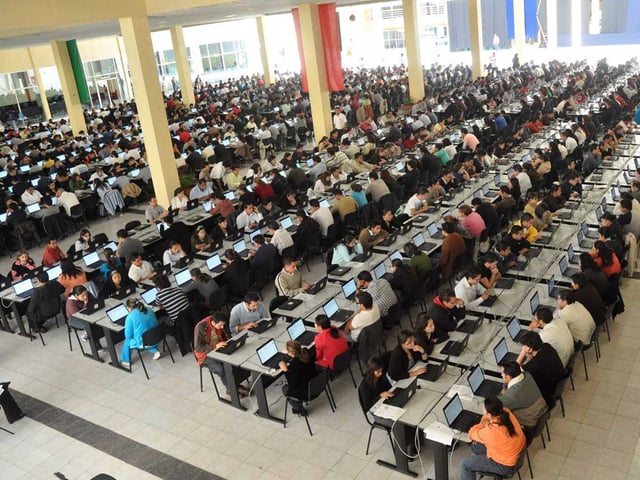 Cientos de alumnos realizan el Examen Nacional para Aspirantes a Residencias Médicas