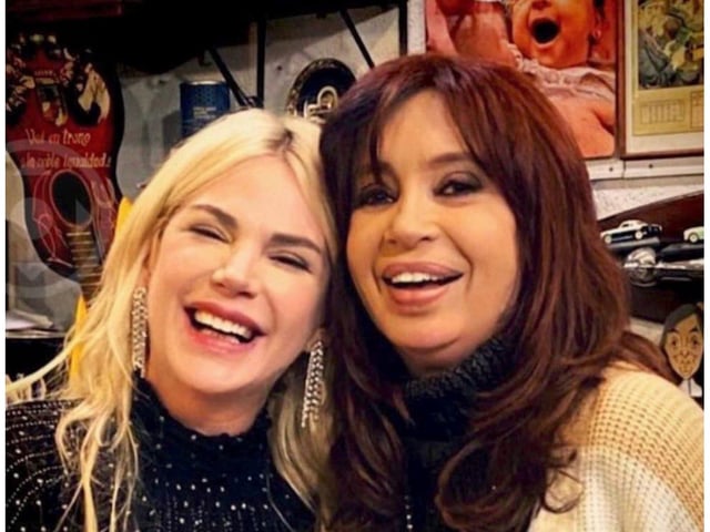 Cristina Kirchner recibió a Esmeralda Mitre en su departamento.