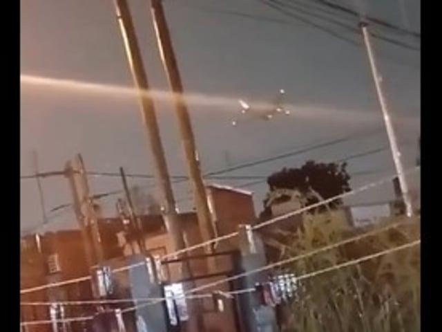 Un avión de Ethiopian Airlines que viajaba de San Pablo a Buenos Aires se declaró en emergencia por "mínimo de combustible" y sobrevoló varias localidades de La Matanza a solo 215 metros de altura.