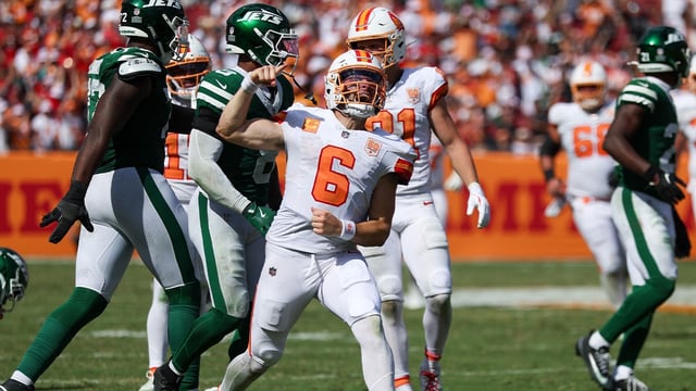 Sep 21, 2025; Tampa, Florida, USA; Tampa Bay Buccaneers quarterback Baker Mayfield (6) reacts after a run against the New York Jets in the fourth quarter at Raymond James Stadium. Mandatory Credit: Nathan Ray Seebeck-Imagn Images