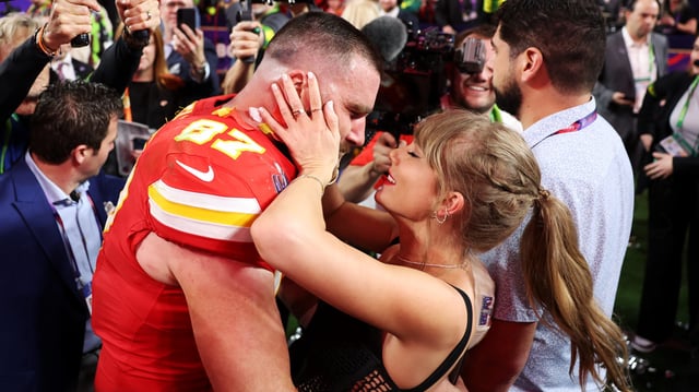 Travis Kelce of the Kansas City Chiefs and Taylor Swift in 2024.