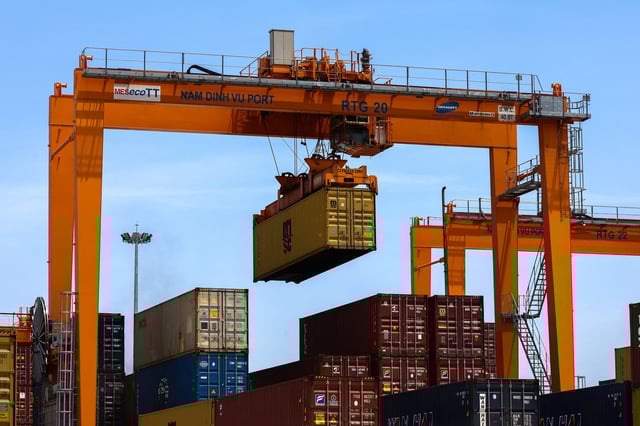 A container is loaded onto a cargo ship while docked at Hai Phong port, in Hai Phong, Vietnam, April 16, 2025. REUTERS/Athit Perawongmetha/File Photo