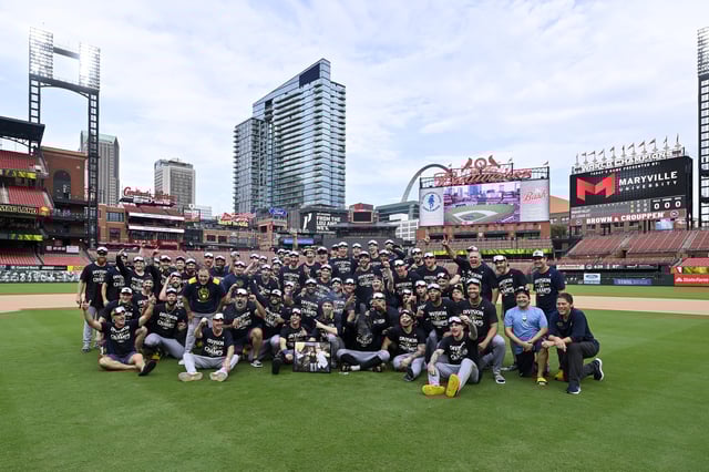 Sep 21, 2025; St. Louis, Missouri, USA; Milwaukee Brewers pose for a photo on the field after the Brewers clinched the 2025 National League Central Division Championship following a game against the St. Louis Cardinals at Busch Stadium. Mandatory Credit: Jeff Curry-Imagn Images