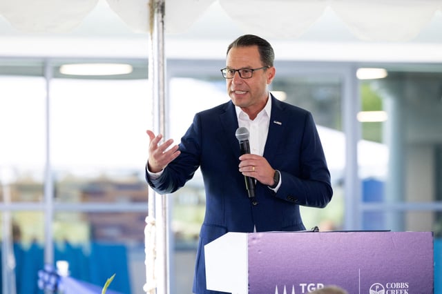 Pennsylvania Governor Josh Shapiro speaks at a ribbon cutting at the TGR Learning Lab Philadelphia in West Philadelphia, Pennsylvania, U.S., September 8, 2025.    REUTERS/Rachel Wisniewski/File Photo