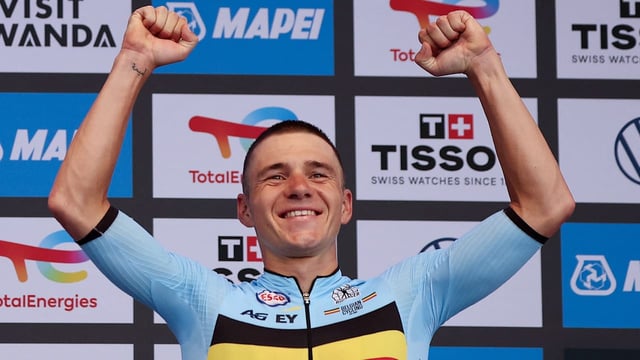 Das Duell Evenepoel gegen Pogacar hatte beim WM-Zeitfahren in Ruanda einen klaren Sieger.