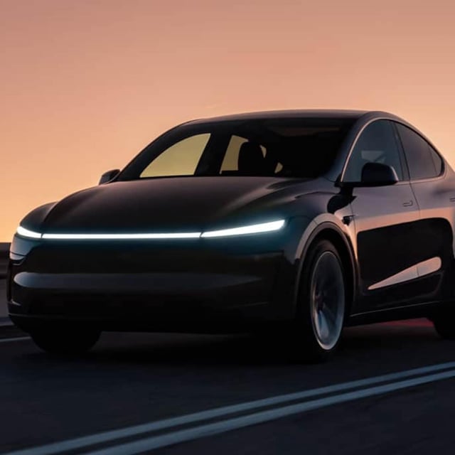 Ein Hacker behauptet, herausgefunden zu haben, wie Tesla den Preis für sein neues Einstiegs-Model-Y drückt.