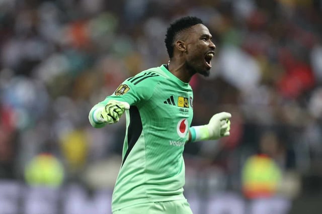Sipho Chaine will be back home again when Pirates take on Siwelele on Tuesday. Picture: Daniel Hlongwane/Gallo Images)