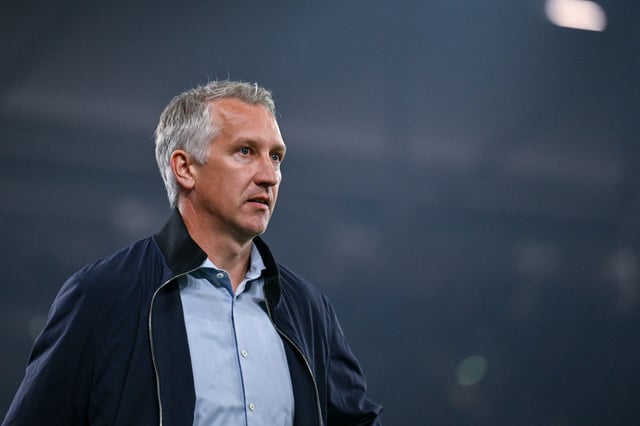Schalkes Sportvorstand Frank Baumann hat Kaderplaner Ben Manga entlassen.