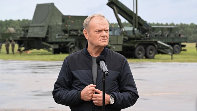 Tusk ha descartado que los drones rusos que sobrevolaron espacio aéreo polaco hace ahora un par de semanas supongan una amenaza.