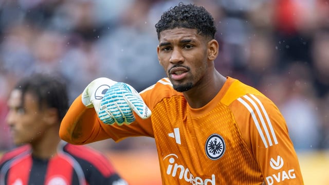 Bei Eintracht Frankfurt gibt es in der Bundesliga ein öffentliches Torwart-Bekenntnis.