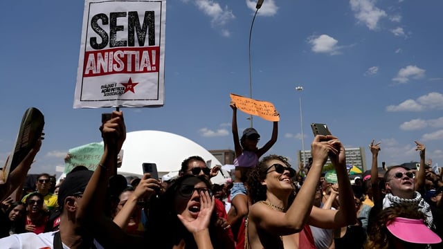 Multitudes en São Paulo y Río de Janeiro rechazaron la amnistía para Jair Bolsonaro y legisladores acusados de golpismo.
