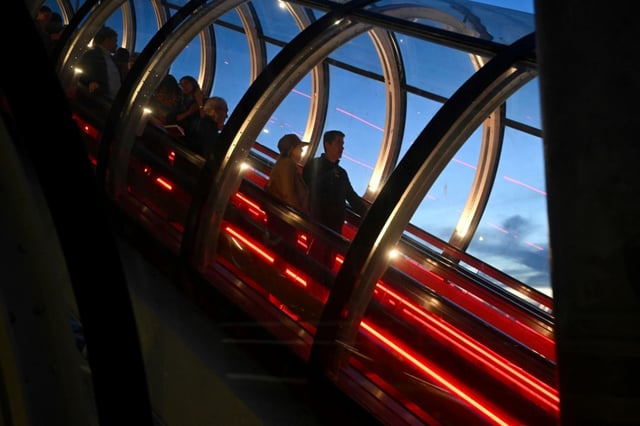 Mit seinen bunten Röhren und den an der Fassade angebrachten Rolltreppen ist das Museum Centre Pompidou ein Emblem der 70er im Herzen von Paris - doch in den kommenden fünf Jahren können Besucher es nur von außen bewundern.