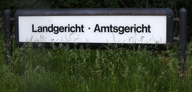 Eingangsschild des Kölner Landgerichts