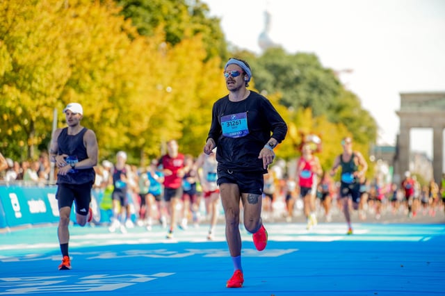Sted Sarandos, also known as Harry Styles, finishing the Berlin Marathon with a time of just under three hours.