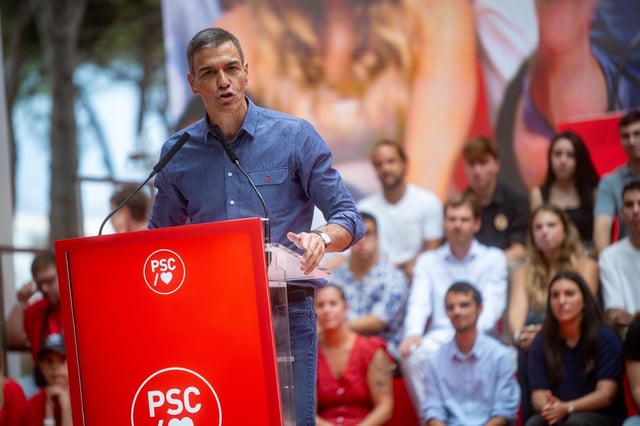El presidente del Gobierno, Pedro Sánchez, interviene durante la Fiesta de la Rosa del PSC, a 21 de septiembre de 2025, en Gavà, Barcelona, Cataluña (España).
