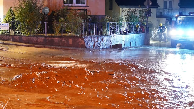 Schlammlawine überschwemmte Obergurig in Sachsen nach einem halbstündigen Unwetter.