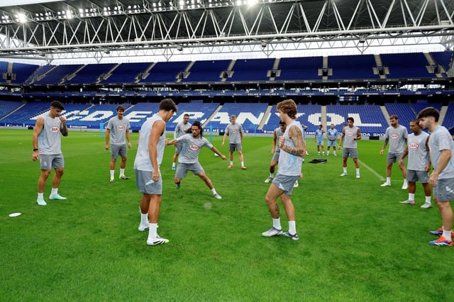 Los jugadores del Espanyol, en un entrenamiento en el RCDE Stadium.