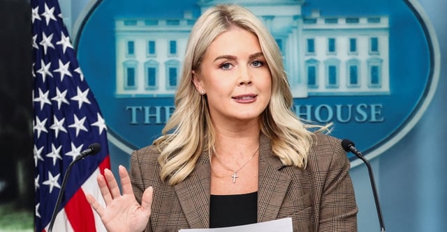 White House press secretary Karoline Leavitt speaks to reporters about the killing of conservative commentator Charlie Kirk during a briefing in Washington, D.C., U.S., September 22, 2025. REUTERS/Kevin Lamarque