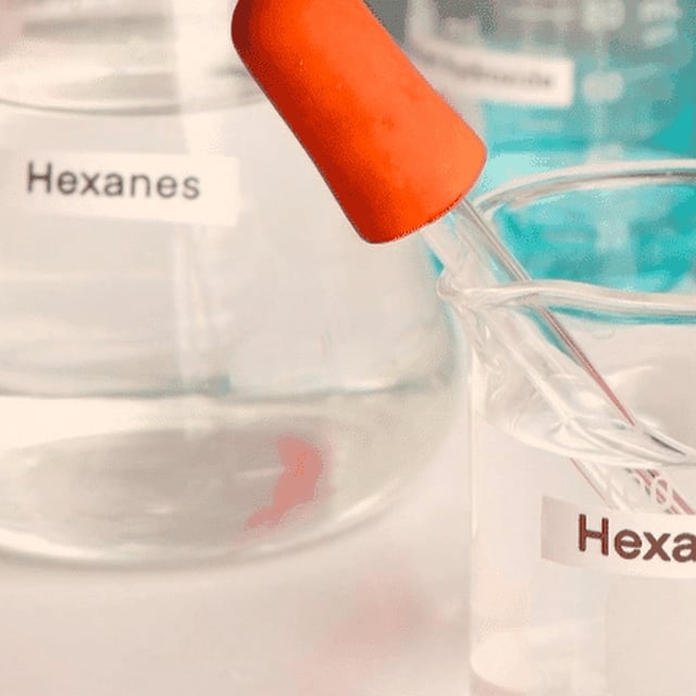 Consommation : un dérivé du pétrole retrouvé dans des aliments du quotidien