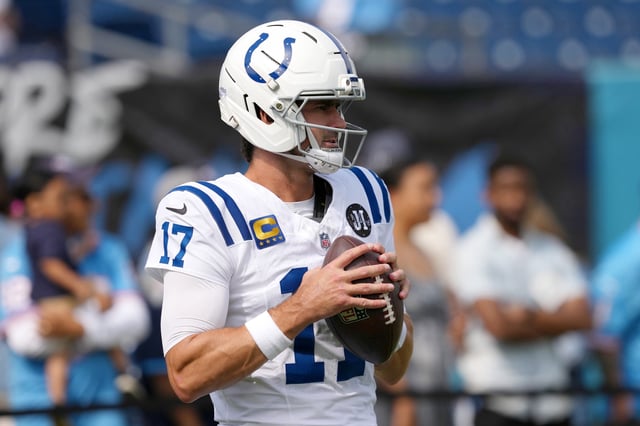 Daniel Jones #17 of the Indianapolis Colts warms up before the game against the Tennessee Titans at Nissan Stadium on September 21, 2025 in Nashville, Tennessee.