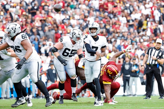 Will Geno Smith and the Las Vegas Raiders beat the Chicago Bears on Sunday? NFL Week 4 predictions, picks, odds preview the game on Sept. 28, 2025.