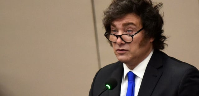 Le président argentin Javier Milei lors d'un discours au Parlement du Paraguay à Asuncion le 17 septembre 2025
