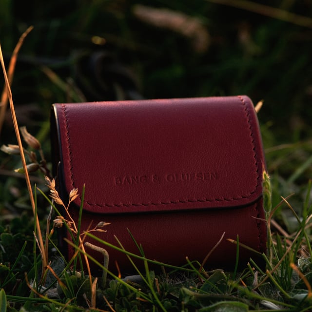 Bang & Olufsen Beo Grace earbuds case in Cranberry Red leather
